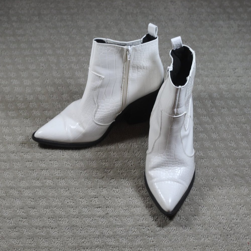 asos Size 8 White 3.5" Heeled Boots